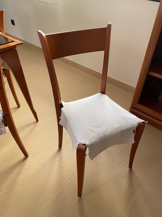Conjunto Mesa Comedor Cristal y Sillas Madera