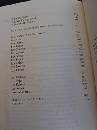 El libro de oro tarot de Marsella : simbología,...