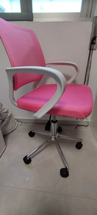 Silla de escritorio rosa y blanca