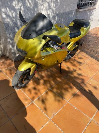 Aprilia RS 50 Deportiva Amarilla