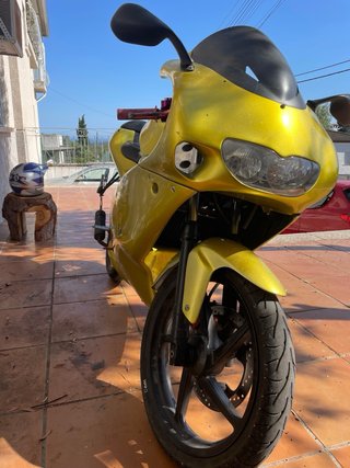 Aprilia RS 50 Deportiva Amarilla