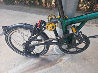 Bicicleta Brompton Eléctrica Emerald Green Lacquer