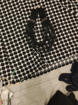 Collana nera con perline