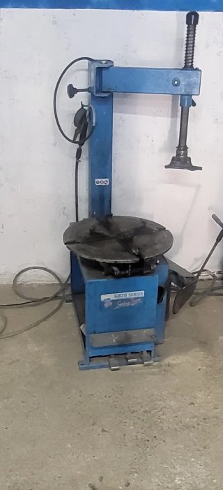 Desmontadora de neumáticos G820 Series