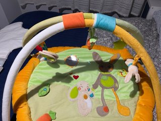 Manta de juego para bebé con arco