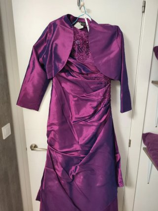 Traje de fiesta morado talla XL