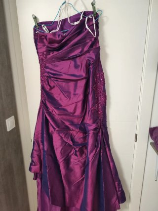 Traje de fiesta morado talla XL