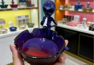 Cenicero Alien Azul con Relleno Rojo
