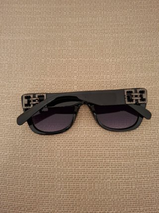 Occhiali da sole donna neri e viola