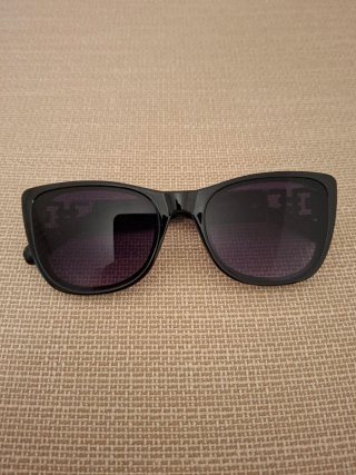 Occhiali da sole donna neri e viola