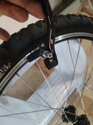Rueda Delantera Rockrider (26) COMO NUEVA!