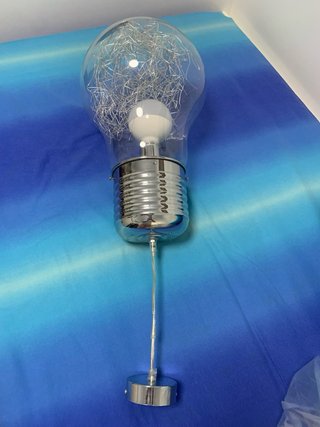 Lámpara Bombilla Transparente y Plateada