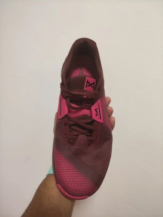 T42,5 Nike Metcon 10  Rojas