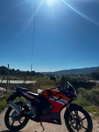 Honda CBR 125 R - Vendo o cambio