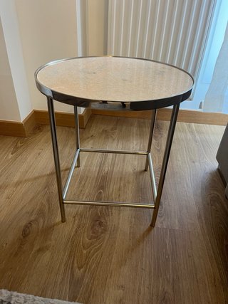 Mesa auxiliar Zara Home mármol y metal