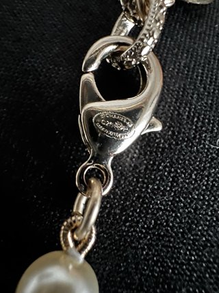 Collar perlas Chanel colgante CC