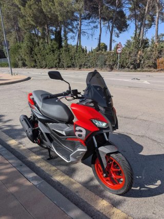 Aprilia SR GT 125 Scooter