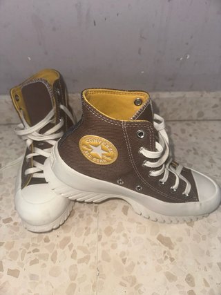 Botines Converse Marrones y Blancos