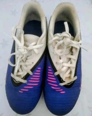 Fútbol ( botas de tacos Nike TALLA 33 )