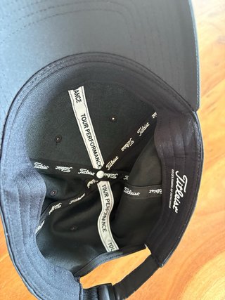 Gorra Titleist Negra