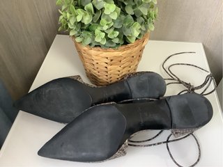 Zapatos Massimo Dutti estampado animal