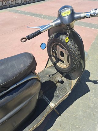 Lambretta 150 Scooter gris Plata