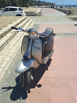 Lambretta 150 Scooter gris Plata