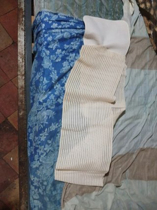 Faja de soporte lumbar beige y blanco