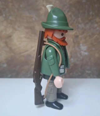 Playmobil serie 10 chico cazador
