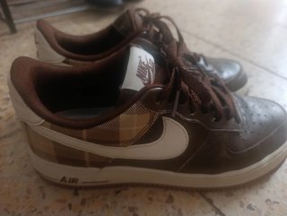 Nike Air Force 1 Low '07 LX Marrones