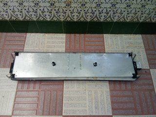Plancha Eléctrica Negra con cable incluido