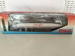Locomotora Renfe 253 H0