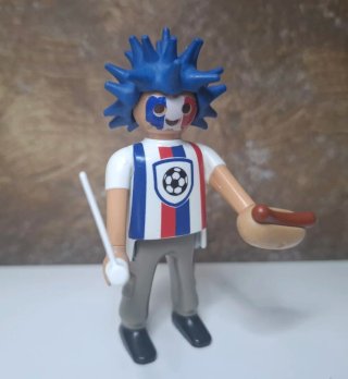 Playmobil serie 10 chico aficionado