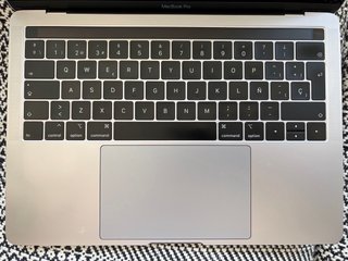 MacBook Pro 2018 i7 16GB 500GB SSD Gris Espacial