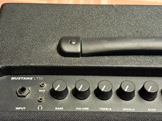 Amplificador Fender Mustang LT50 50W
