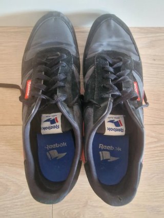 Reebok Classic Negro y Rojo