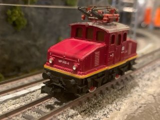 Locomotora DB Arnold 2402 BR169 escala N