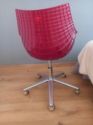 Silla de escritorio metacrilato roja