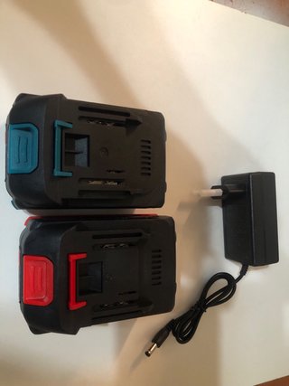 2 Baterías 21V 3000mA + Cargador tipo makita