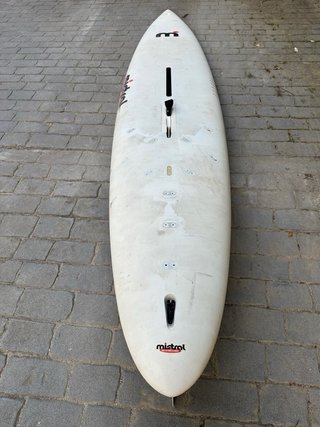 Tabla Windsurf Mistral
