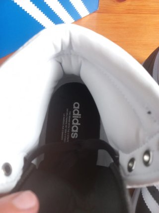 Zapatillas Adidas TOP 10 44 Negras y Blancas
