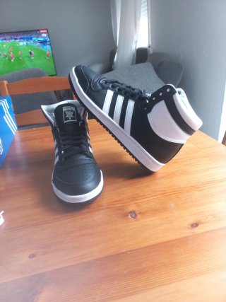 Zapatillas Adidas TOP 10 44 Negras y Blancas