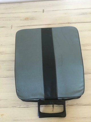 Máquina de escribir Olivetti Lettera 32