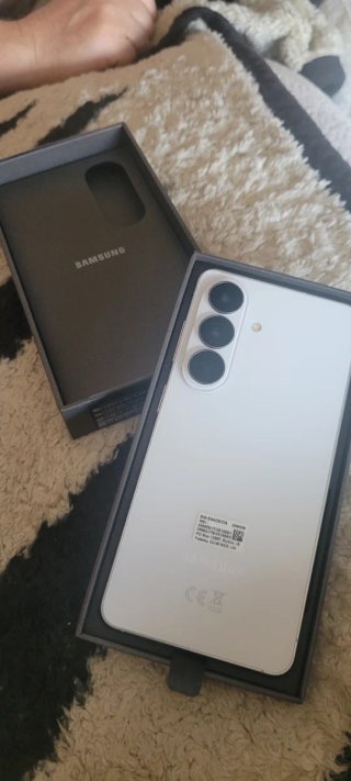 Samsung Galaxy S26 Caja Gris