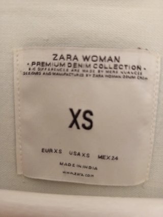 Preciosa camisa vaquera Zara Woman Talla XS