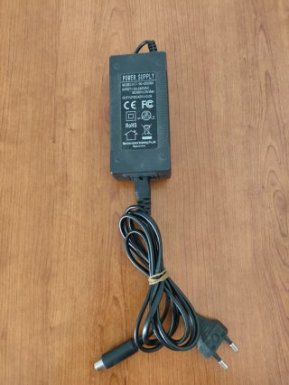 Cargador Fuente Alimentación Patinete Eléctrico 42
