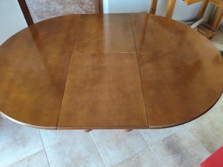 Mesa de salón extensible de madera