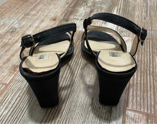 Sandalias Paco Herrero Tacón Negro