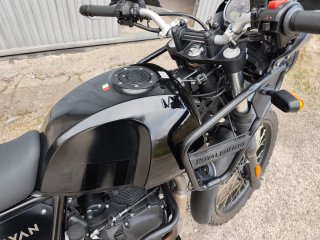Royal Enfield Himalayan Negra 2021