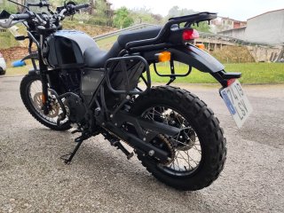 Royal Enfield Himalayan Negra 2021